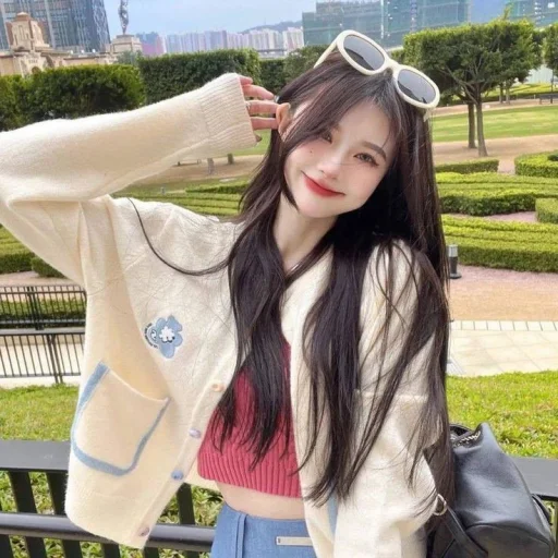 🦋 Стикер «Asian» для Telegram
