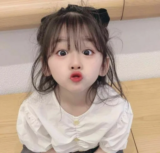 🦋 Стикер «Asian» для Telegram