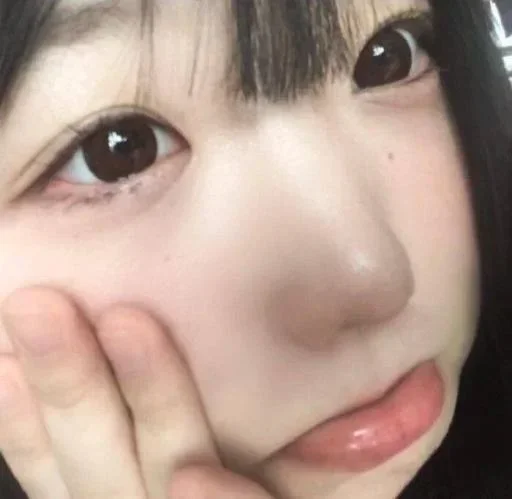 🍓 Стикер «Nn» для Telegram
