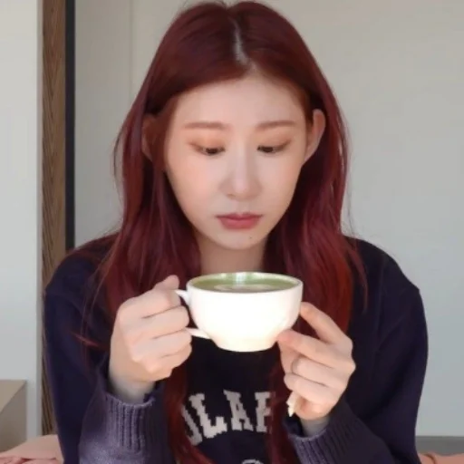 😪 Стикер «CHAERYEONG чхэрен» для Telegram