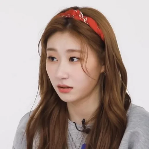😦 Стикер «CHAERYEONG чхэрен» для Telegram