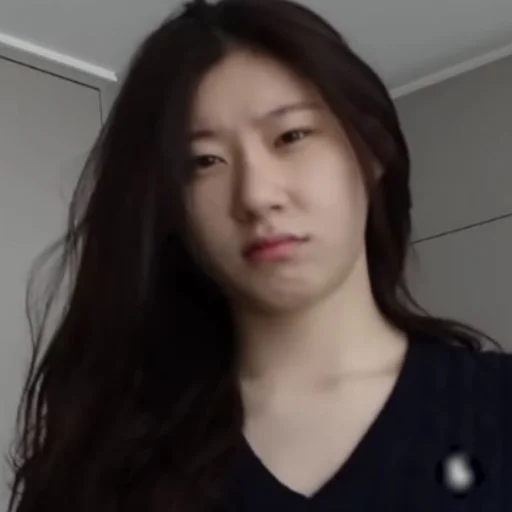 🤨 Стикер «CHAERYEONG чхэрен» для Telegram