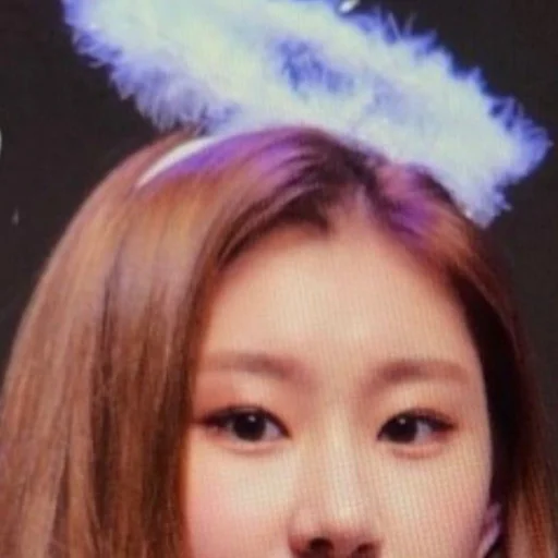 😇 Стикер «CHAERYEONG чхэрен» для Telegram