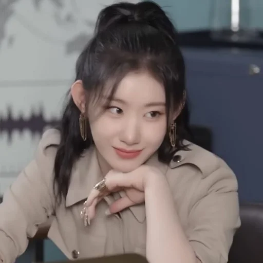 😏 Стикер «CHAERYEONG чхэрен» для Telegram