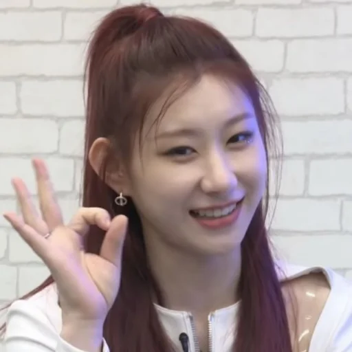 👌 Стикер «CHAERYEONG чхэрен» для Telegram