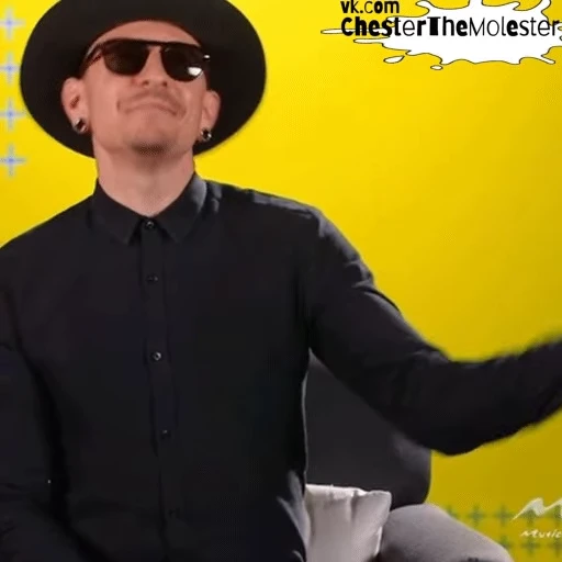 🫅 Стикер «ChesterBe GIF» для Telegram
