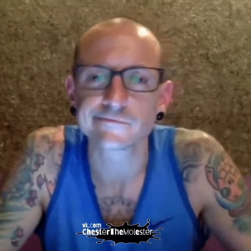 🫤 Стикер «ChesterBe GIF» для Telegram