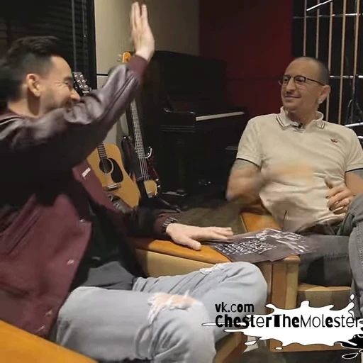 🤝 Стикер «ChesterBe GIF» для Telegram