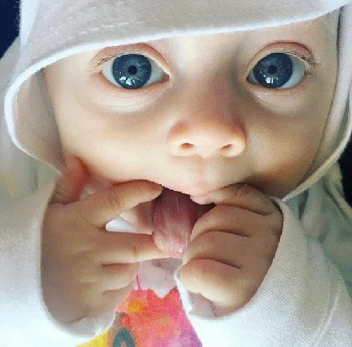 🤠 Стикер «Childs and Life» для Telegram
