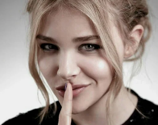 🤫 Стикер «chloe grace moretz» для Telegram