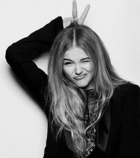 ✌️ Стикер «chloe grace moretz» для Telegram