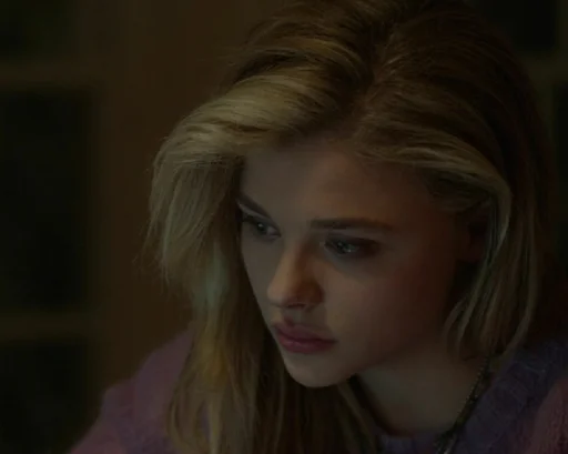 🥺 Стикер «chloe grace moretz» для Telegram