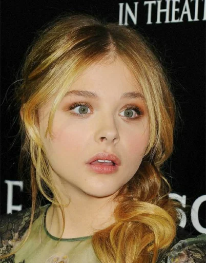 😳 Стикер «chloe grace moretz» для Telegram