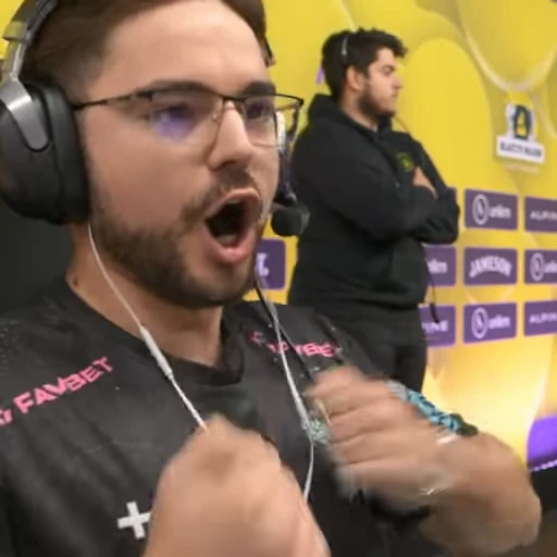 👏 Стикер «csgo emotions» для Telegram