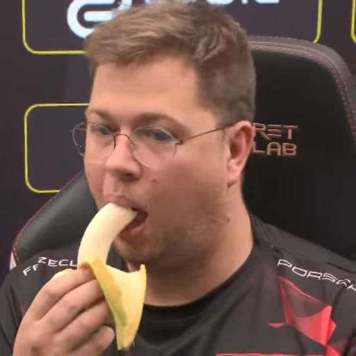🍌 Стикер «csgo emotions» для Telegram