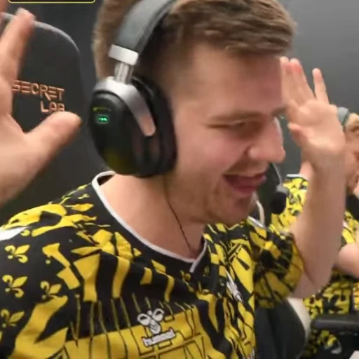 😝 Стикер «csgo emotions» для Telegram