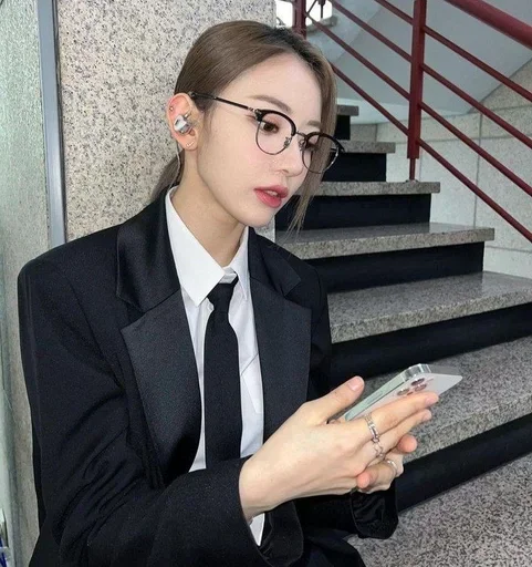 🌟 Стикер «Сакура Мияваки» для Telegram