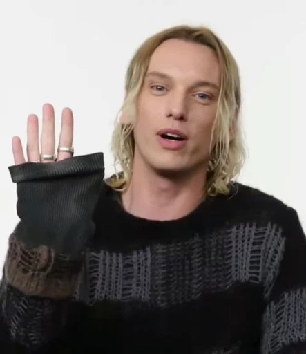 🤩 Стикер «Jamie Campbell Bower²Wilh El Mina» для Telegram