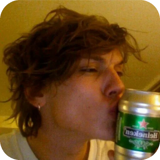 🦄 Стикер «Jamie Campbell Bower²Wilh El Mina» для Telegram