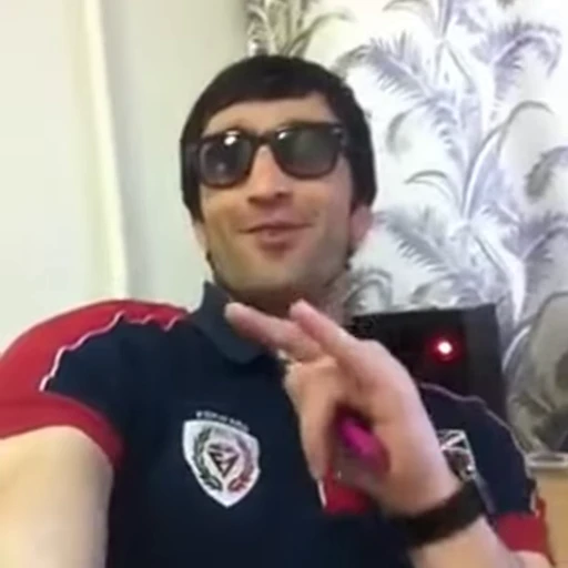 🤘 Стикер «dagwebm» для Telegram