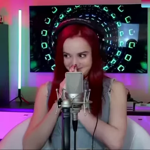 ☺️ Стикер «Daniela» для Telegram