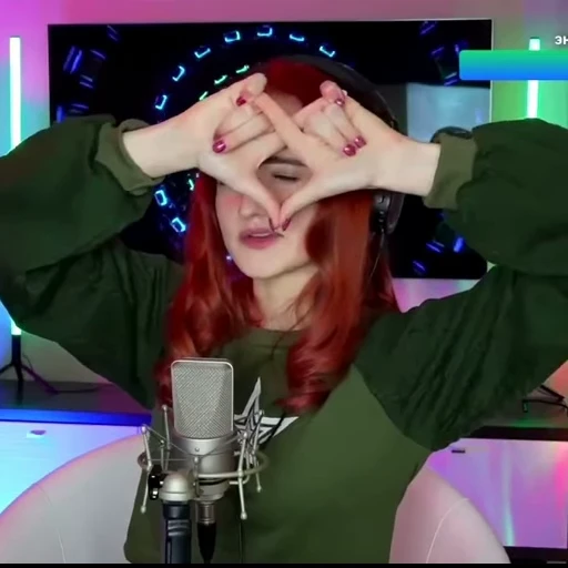 💚 Стикер «Daniela» для Telegram