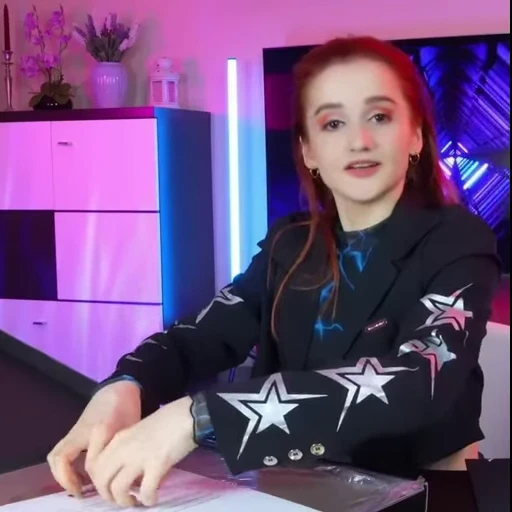 🫳 Стикер «Daniela» для Telegram
