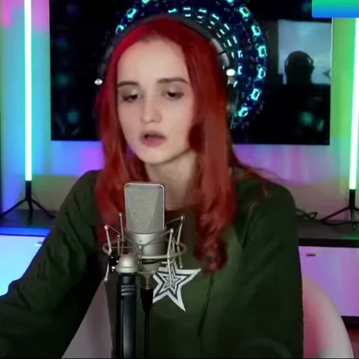 🙋‍♀️ Стикер «Daniela» для Telegram