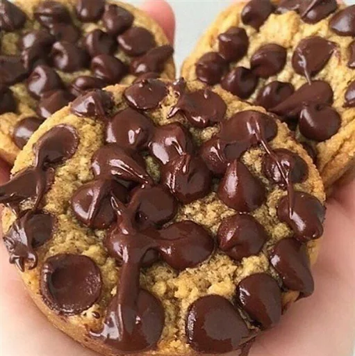 😋 Стикер «delicious» для Telegram