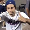 👍 Эмодзи «Dylan Obrien» для Telegram