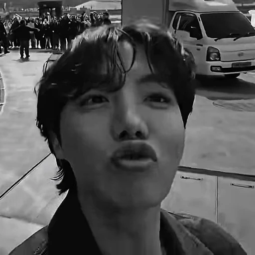 🖤 Стикер «Hobis wife» для Telegram