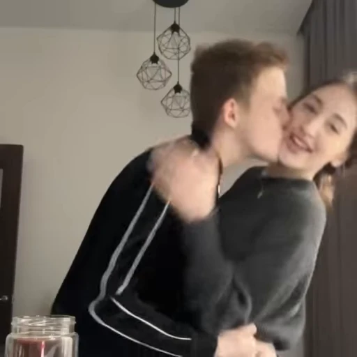 👩‍❤️‍👨 Стикер «эка» для Telegram