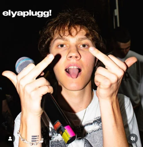 🤩 Стикер «elyaplugg» для Telegram