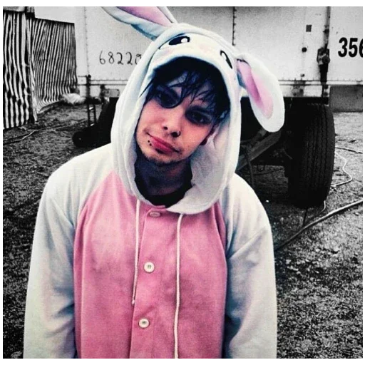🐰 Стикер «Eskimo Callboy» для Telegram