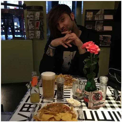 💐 Стикер «Eskimo Callboy» для Telegram