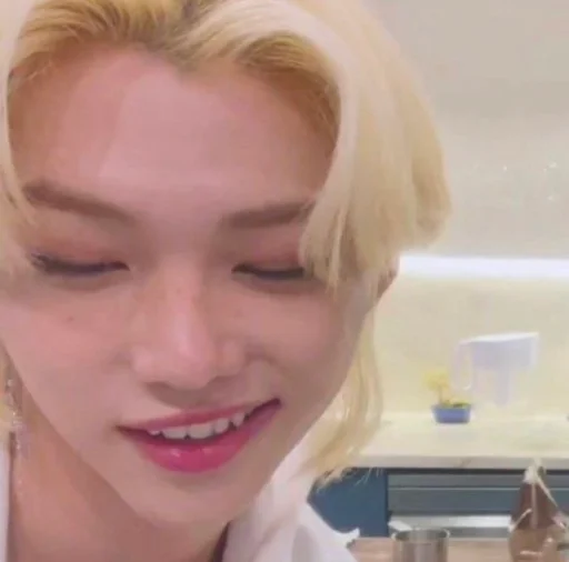 🌟 Стикер «𖧷𝐟𝐞𝐥𝐢𝐱𖧷𝑏𝑦» для Telegram