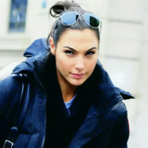 😠 Стикер «Gal Gadot» для Telegram