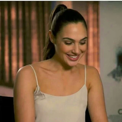 😂 Стикер «Gal Gadot» для Telegram