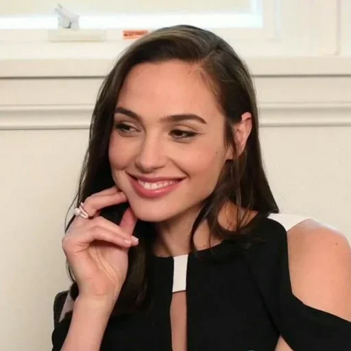 😂 Стикер «Gal Gadot» для Telegram