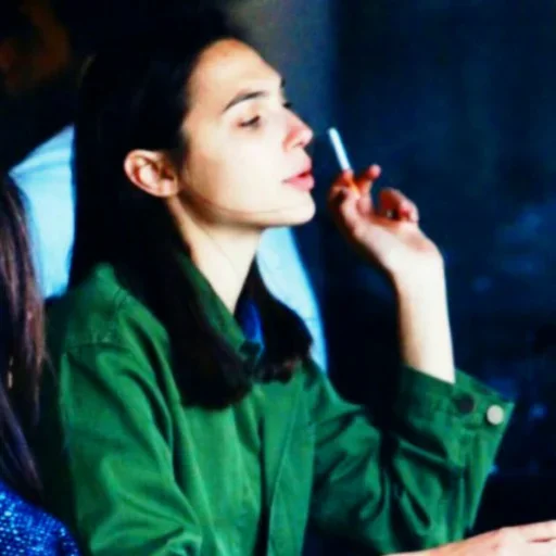 🚬 Стикер «Gal Gadot» для Telegram