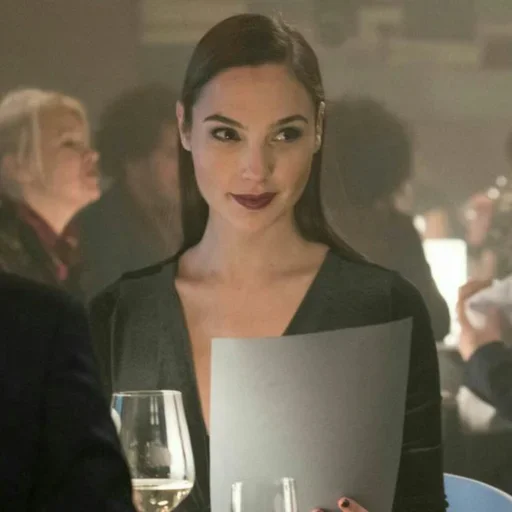 😌 Стикер «Gal Gadot» для Telegram