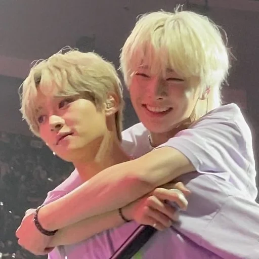 🤗 Стикер «Stray Kids SKZ СКЗ» для Telegram
