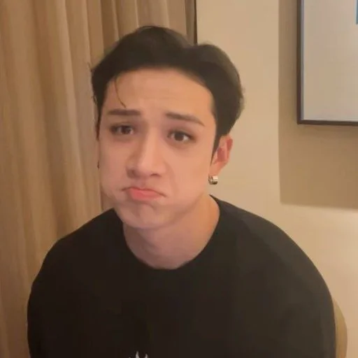 😦 Стикер «Stray Kids SKZ СКЗ» для Telegram