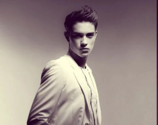 😑 Стикер «Francisco Lachowski» для Telegram