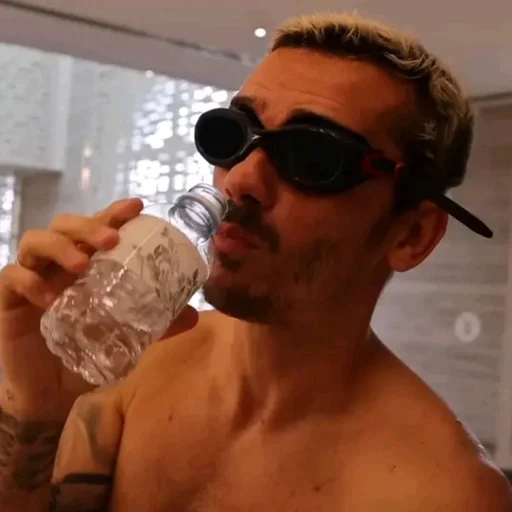 Стикерпак Antoine Griezmann для Telegram — скачать