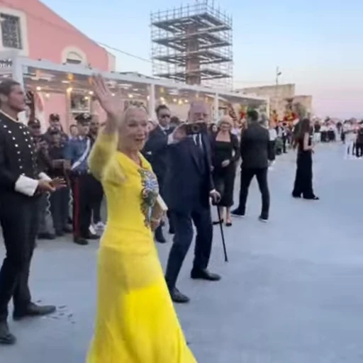 👋 Стикер «Helen Mirren» для Telegram
