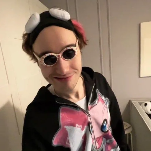 😎 Стикер «koresh» для Telegram