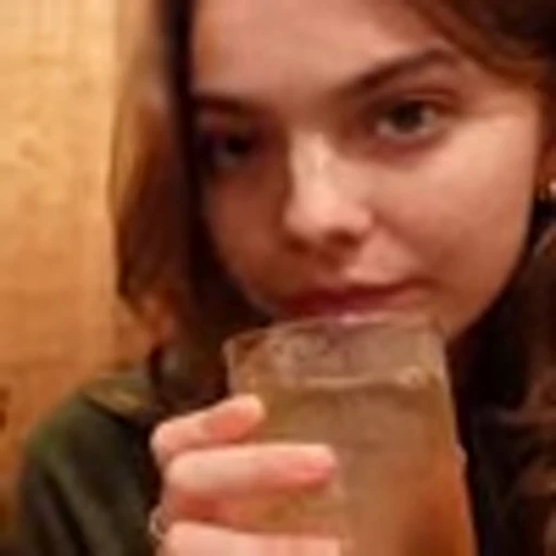 🤩 Эмодзи «Isabel Myers» для Telegram