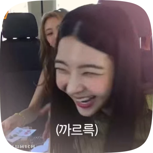 🤩 Стикер «itzy queens» для Telegram
