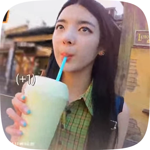 🤩 Стикер «itzy queens» для Telegram
